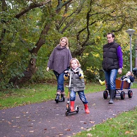 假日公园 Roompot Kijkduinpark 3*