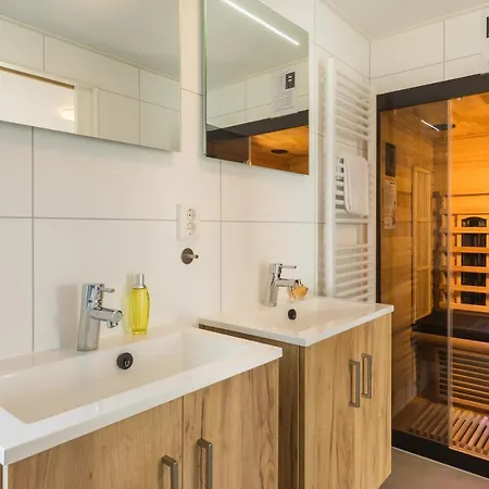 Kompleks wypoczynkowy Roompot Kijkduinpark 3*